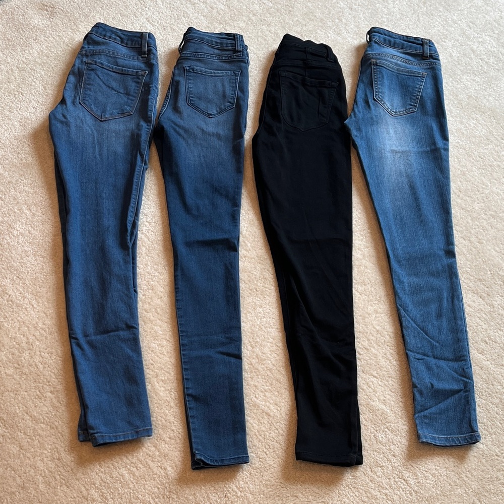Bundle of four pairs of Fashion Nova skinny jeans